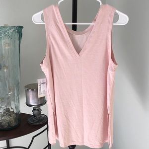 NWT 🌸Old Navy Active Breathe On Sleeveless V-Neck Pink Workout Top